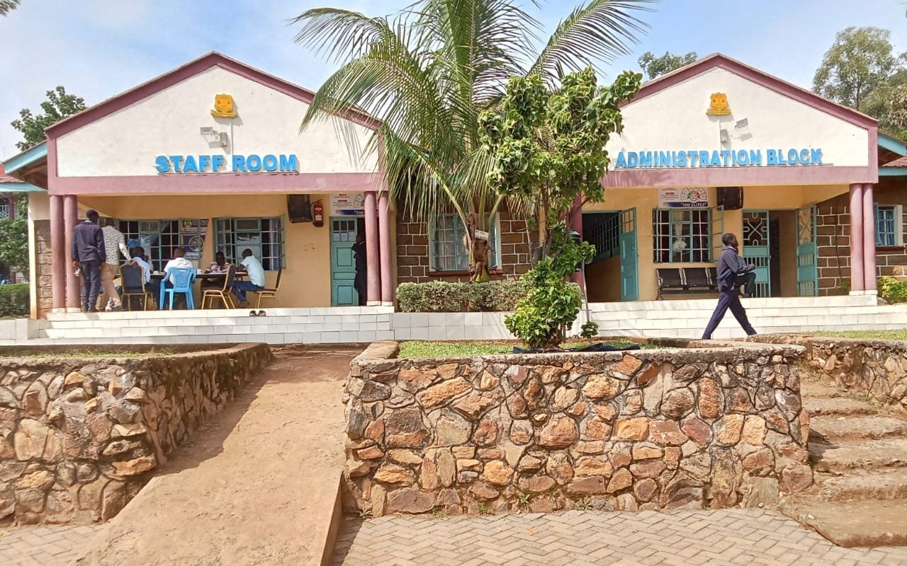 The Gate, Wide View